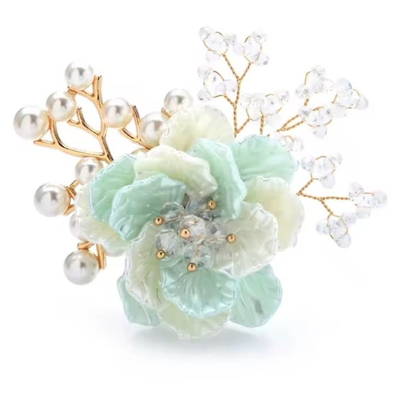 Betsey Johnson Jewelry - Betsey Johnson Elegant Blue Floral Pearl Brooch